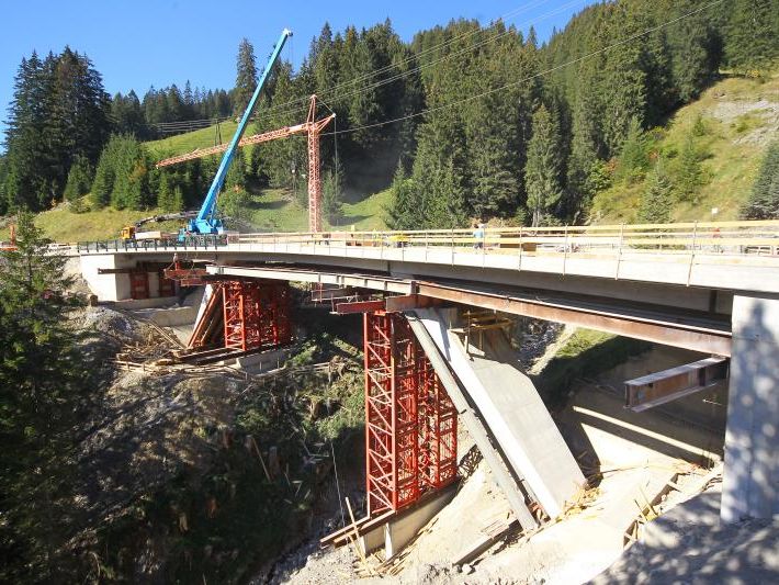 Verkehrsfreigabe Abschnitt Dreihäuser und Plattentobelbrücke Verkehrsfreigabe Abschnitt Dreihäuser und Plattentobelbrücke