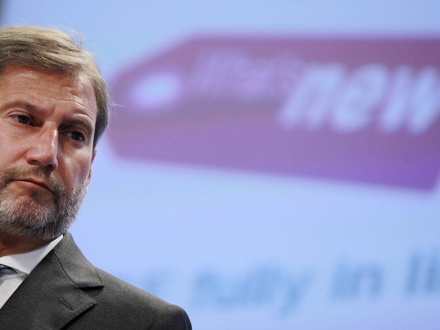 Hahn: "Schauen sie sich den Euro an, wie stark er dasteht" Hahn: "Schauen sie sich den Euro an, wie stark er dasteht"