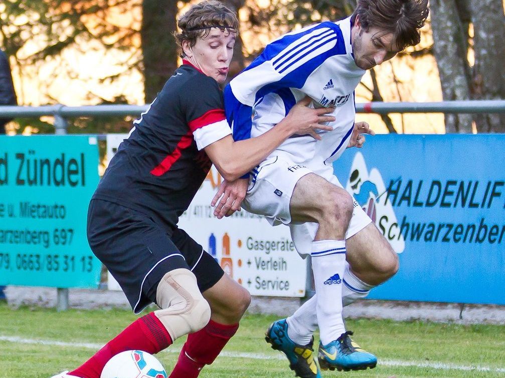 Schwarzenberg gewinnt gegen Brederis 5:4. Schwarzenberg gewinnt gegen Brederis 5:4.