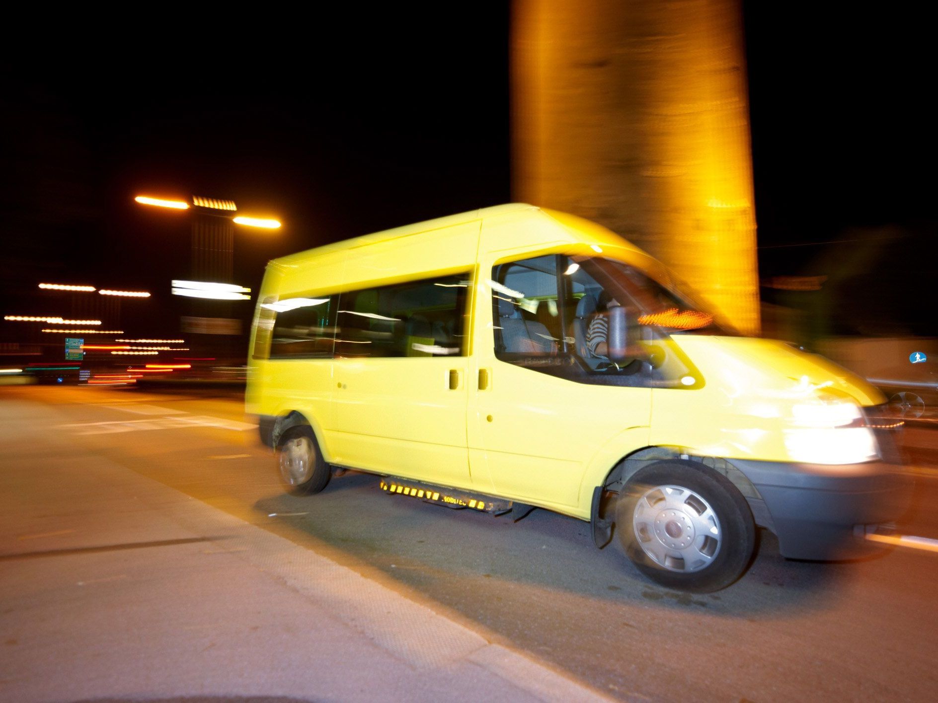 Der Nightliner des Landbus Oberes Rheintal bringt Nachtschwärmer sicher nach Hause Der Nightliner des Landbus Oberes Rheintal bringt Nachtschwärmer sicher nach Hause
