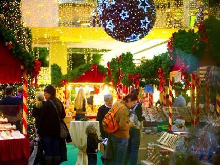 Der SCS Weihnachtsmarkt läst bis zum 24. Dezember zum Verweilen.