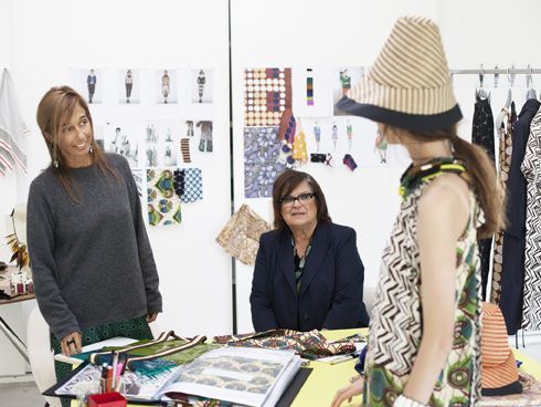 H&M kündigt voller Stolz eine Designer-Kooperation für diesen Frühling mit dem italienischen Modelabel Marni an. H&M kündigt voller Stolz eine Designer-Kooperation für diesen Frühling mit dem italienischen Modelabel Marni an.