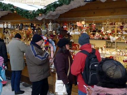 Die Wiener Linien bringen Sie zu den Weihnachtsmärkten in Wien.