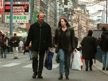 Auch am 2. Einkaufssamstag stürmen die Wiener die Einkaufsstraßen. Auch am 2. Einkaufssamstag stürmen die Wiener die Einkaufsstraßen.