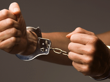 Die Polizei konnte einen Beschuldigten nach einer Vergewaltigung an einer 26-Jährigen festnehmen. Die Polizei konnte einen Beschuldigten nach einer Vergewaltigung an einer 26-Jährigen festnehmen.