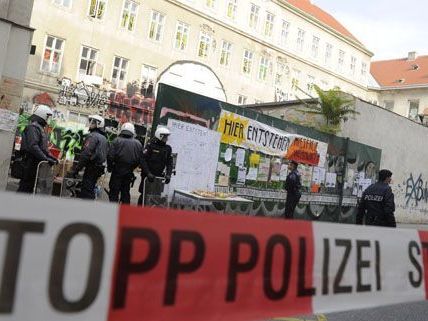 Die Polizei räumte das besetzte Haus in der Lindengasse in Wien-Neubau. Die Polizei räumte das besetzte Haus in der Lindengasse in Wien-Neubau.