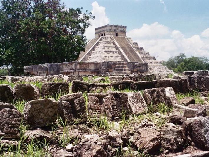 Die Kultur der Maya soll am 21. Dezember 2012 mit dem Weltuntergang gerechnet haben.