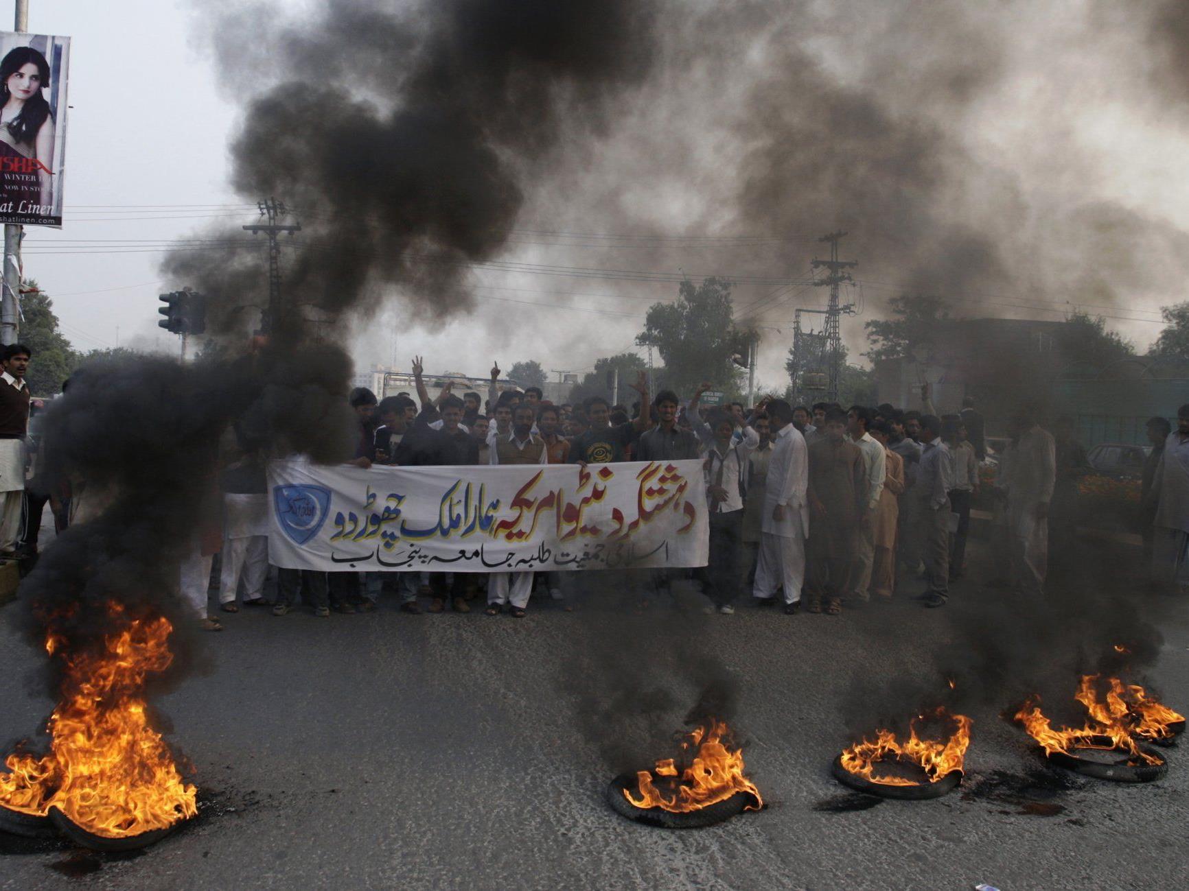 Wütende Proteste in Pakistan gegen USA und NATO.