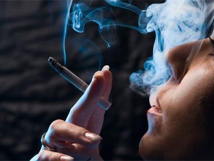 Die MedUni Wien verortet in einer Studie Mängel beim Tabakgesetz in Lokalen.