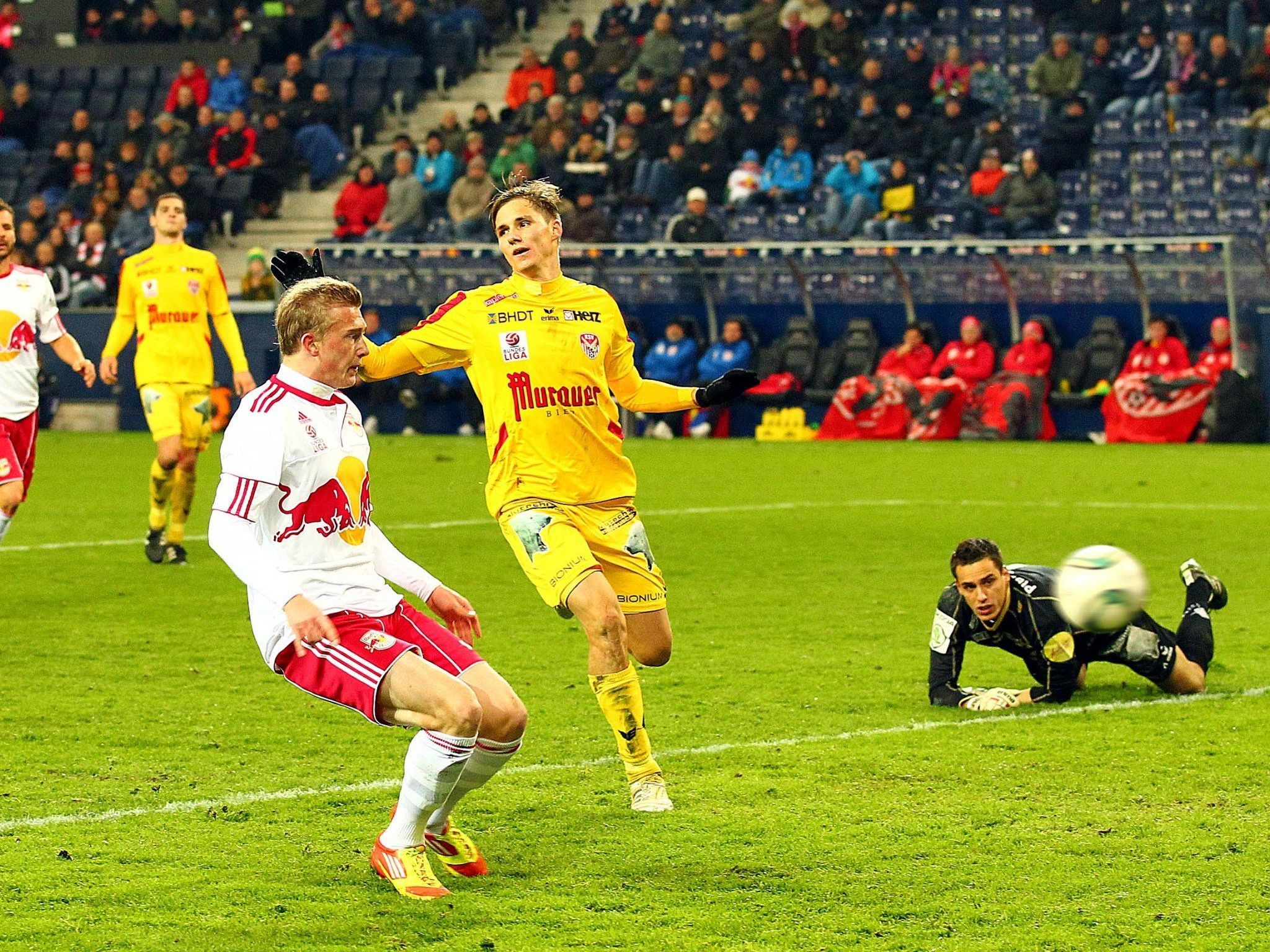 Red Bull Salzburg fertigte den Kapfenberger SV mit 6:0 ab. Red Bull Salzburg fertigte den Kapfenberger SV mit 6:0 ab.