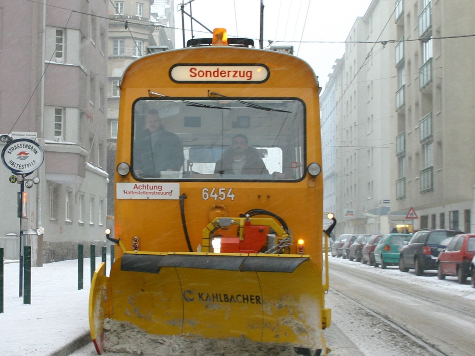 Die Wiener Linien fordern den Schnee heraus... Die Wiener Linien fordern den Schnee heraus...
