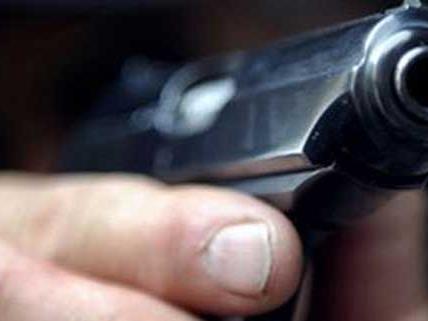 Manmn bedrohte in Steyr Angestellten mit einer Pistole