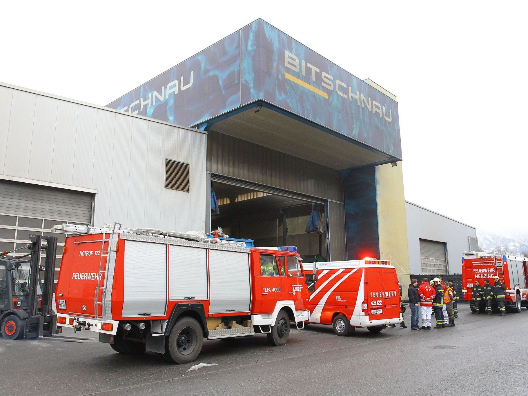 Brand einer Lackiermaschine bei Stahlbau Bitschnau Brand einer Lackiermaschine bei Stahlbau Bitschnau