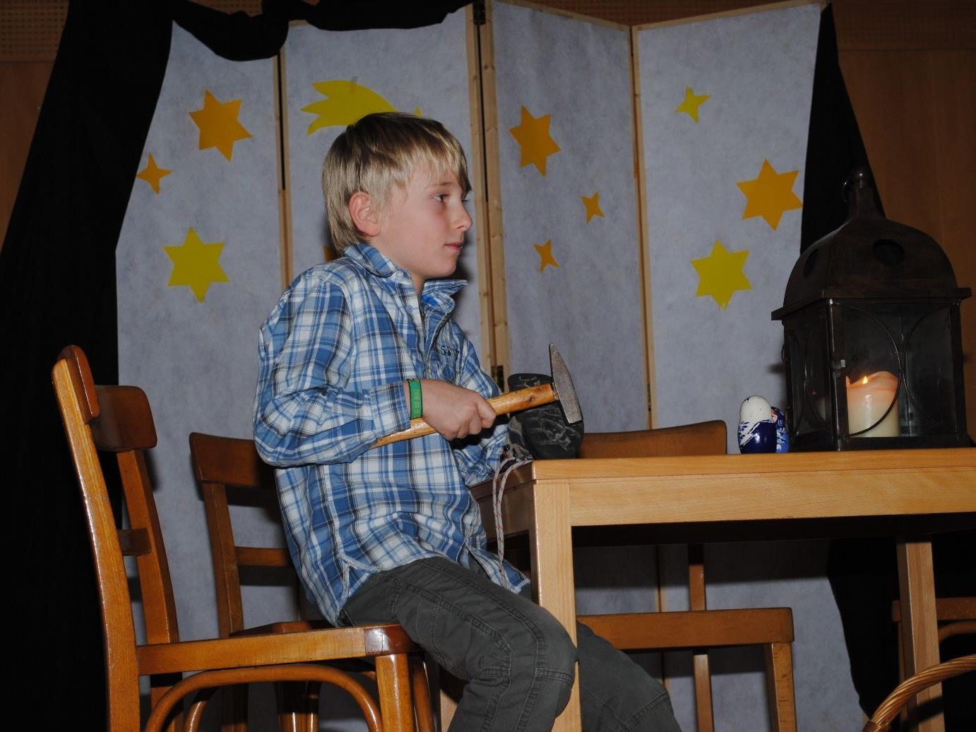 Die Schüler/innen präsentierten das russische Theaterstück „Schuster Martin“