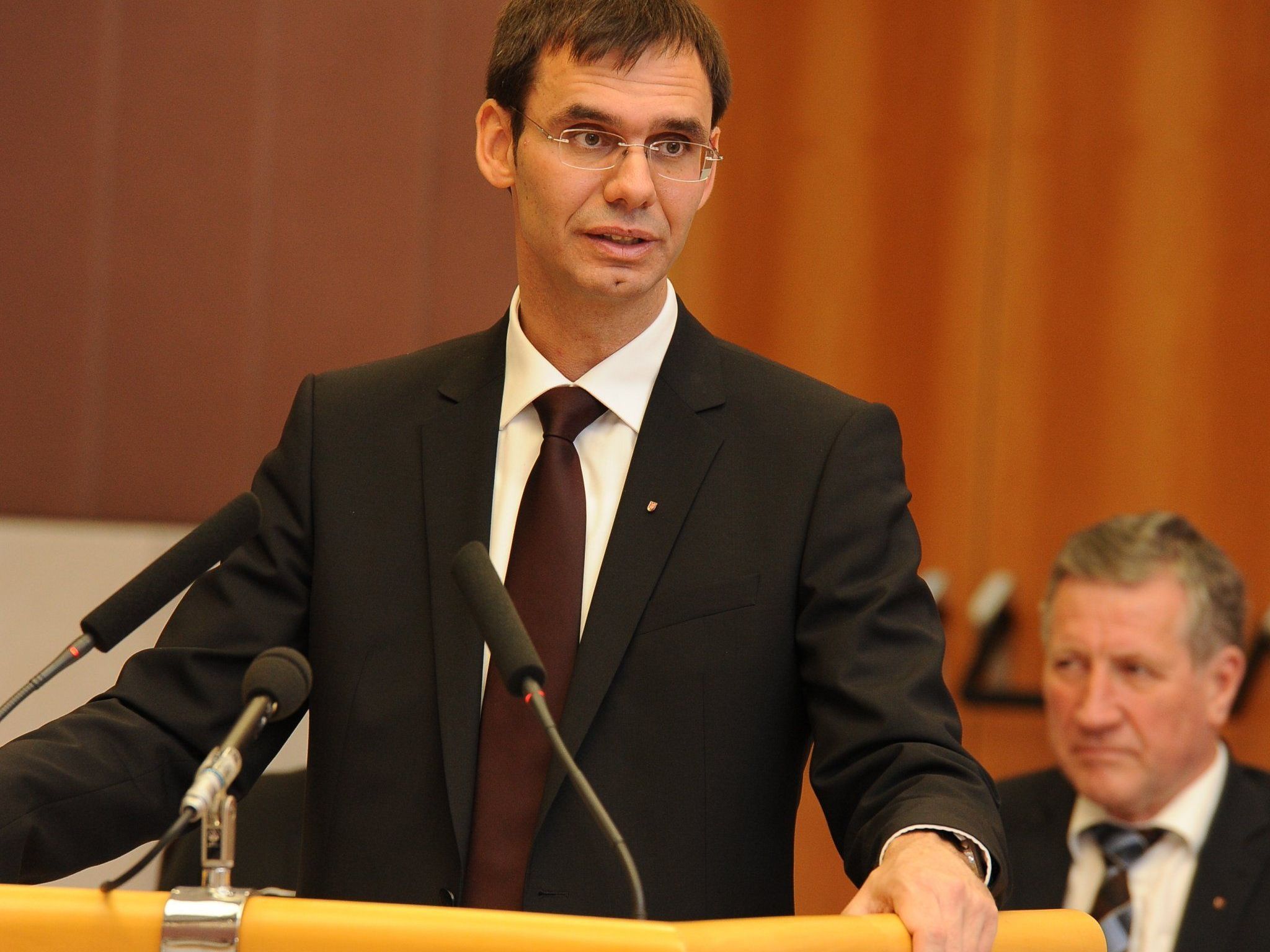 LH Markus Wallner erläuterte vor dem Vorarlberger Landtag die wesentlichen Schwerpunkte der Regierungsarbeit. LH Markus Wallner erläuterte vor dem Vorarlberger Landtag die wesentlichen Schwerpunkte der Regierungsarbeit.