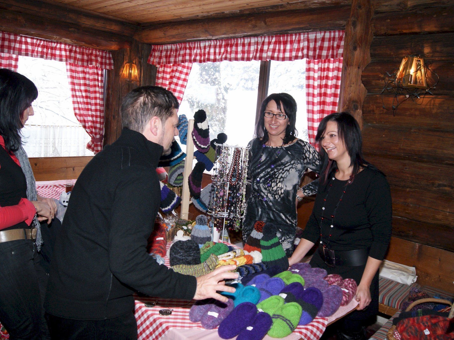 Der Weihnachtsmarkt als Fundgrube toller Geschenksideen. Der Weihnachtsmarkt als Fundgrube toller Geschenksideen.