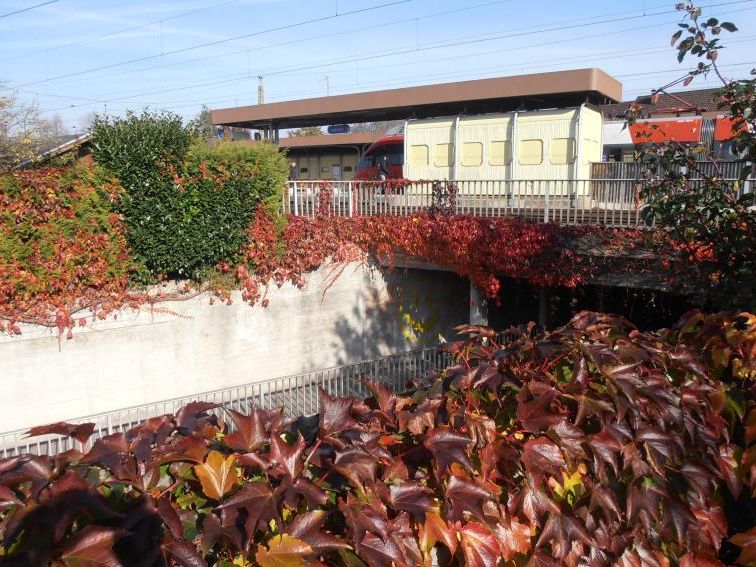 Am Bahnhof Lauterach sind umfassende Maßnahmen vorgesehen, die u. a. auch eine neue Bahnlinie Hard-Dornbirn beinhalten. Am Bahnhof Lauterach sind umfassende Maßnahmen vorgesehen, die u. a. auch eine neue Bahnlinie Hard-Dornbirn beinhalten.