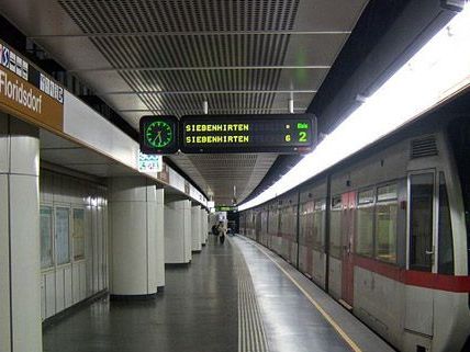 Auch zu Weihnachten sorgen über 1200 Fahrer der Wiener Linien für einen sorgefreien Ablauf des Verkehrs. Auch zu Weihnachten sorgen über 1200 Fahrer der Wiener Linien für einen sorgefreien Ablauf des Verkehrs.