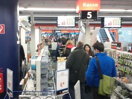 Der erste Einkaufstag nach Weihnachten hat es in sich. Der erste Einkaufstag nach Weihnachten hat es in sich.