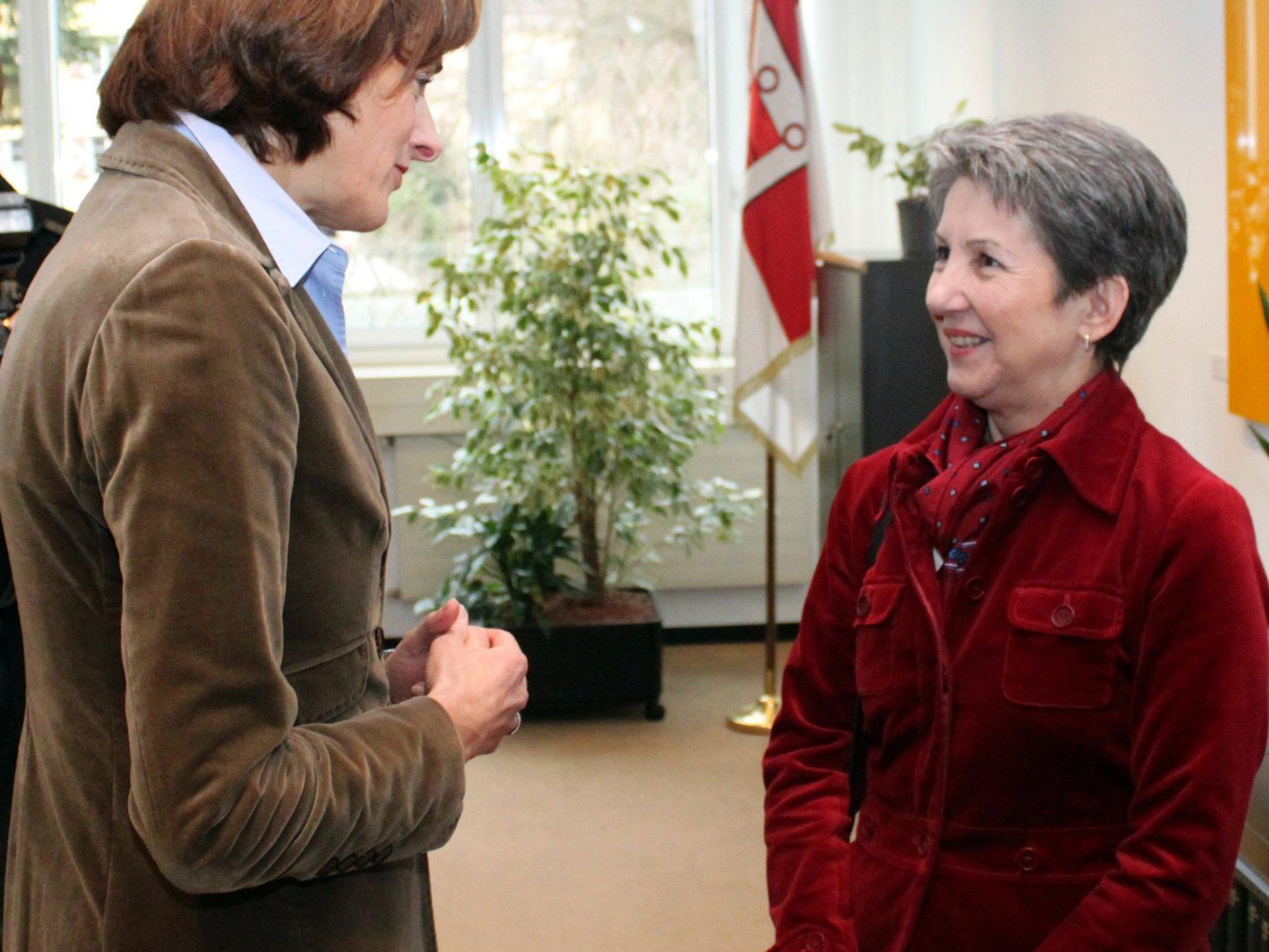 Ihren Antrittsbesuch bei LH Wallner nützte NR-Präsidentin Barbara Prammer auch zu einem Gespräch mit LTP Bernadette Mennel. Ihren Antrittsbesuch bei LH Wallner nützte NR-Präsidentin Barbara Prammer auch zu einem Gespräch mit LTP Bernadette Mennel.