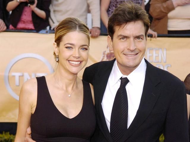 Noch in glücklicken Tagen: Denise Richards und Charlie Sheen. Noch in glücklicken Tagen: Denise Richards und Charlie Sheen.