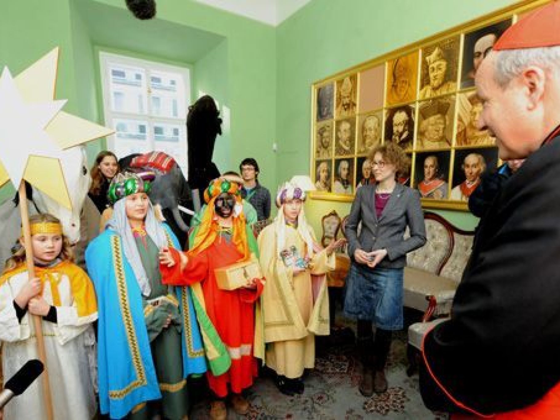 Die Sternsinger besuchten Werner Faymann und Kardinal Schönborn.