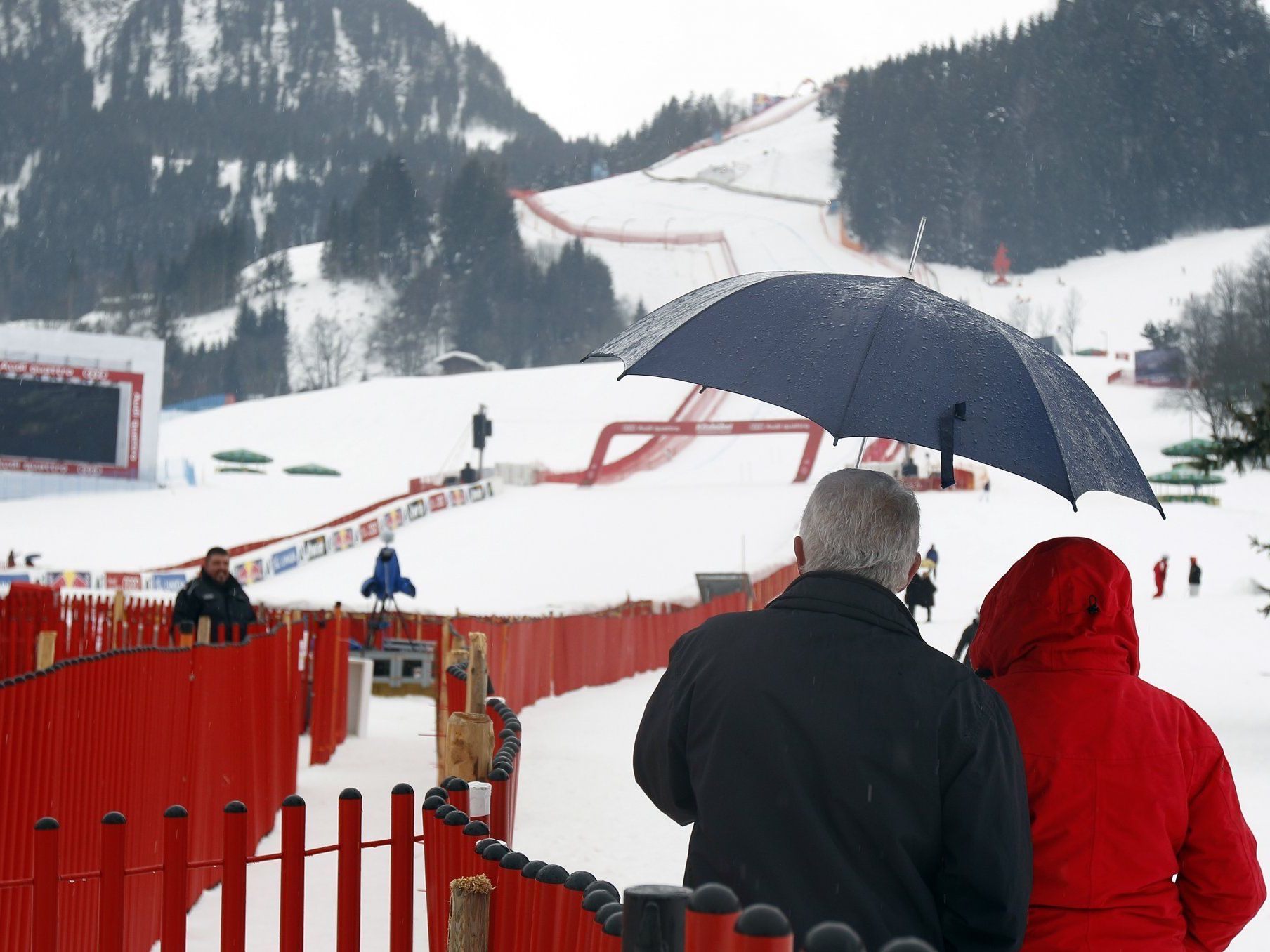 Der Weltcup-Super-G in Kitz wurde abgesagt. Der Weltcup-Super-G in Kitz wurde abgesagt.