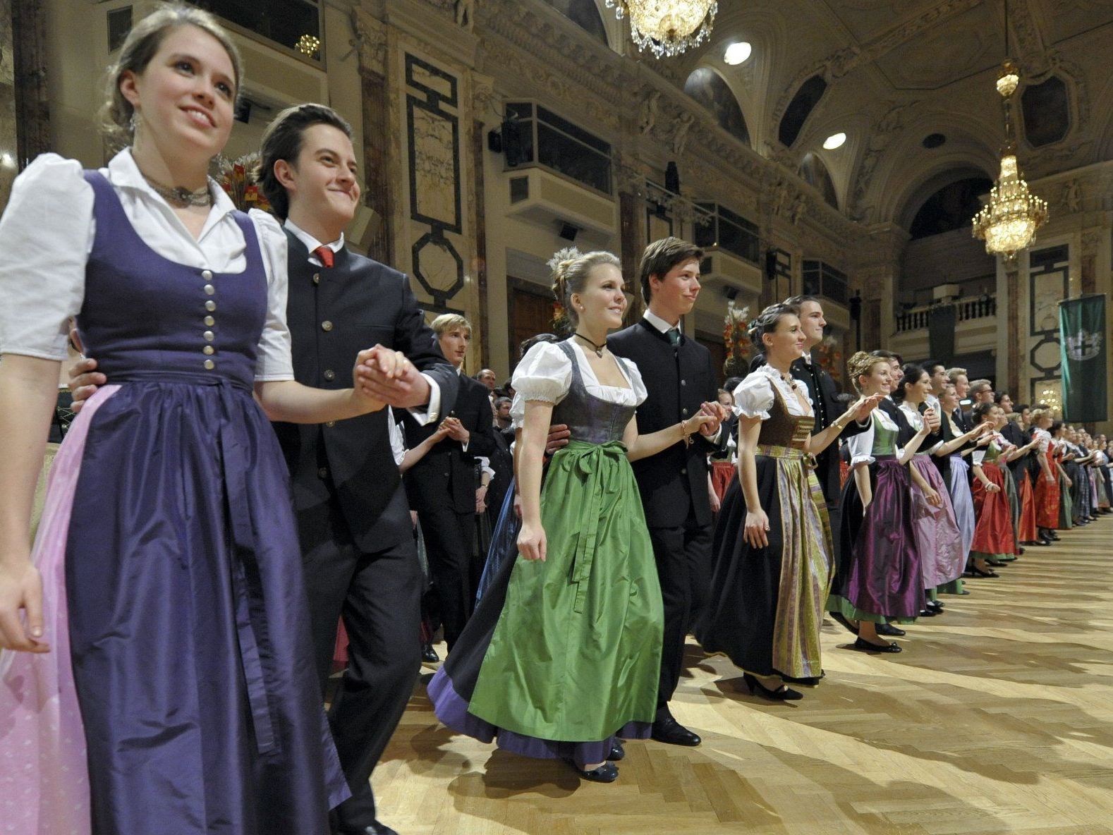 Der Jägerball 2012 war innerhalb von 30 Minuten restlos ausverkauft.