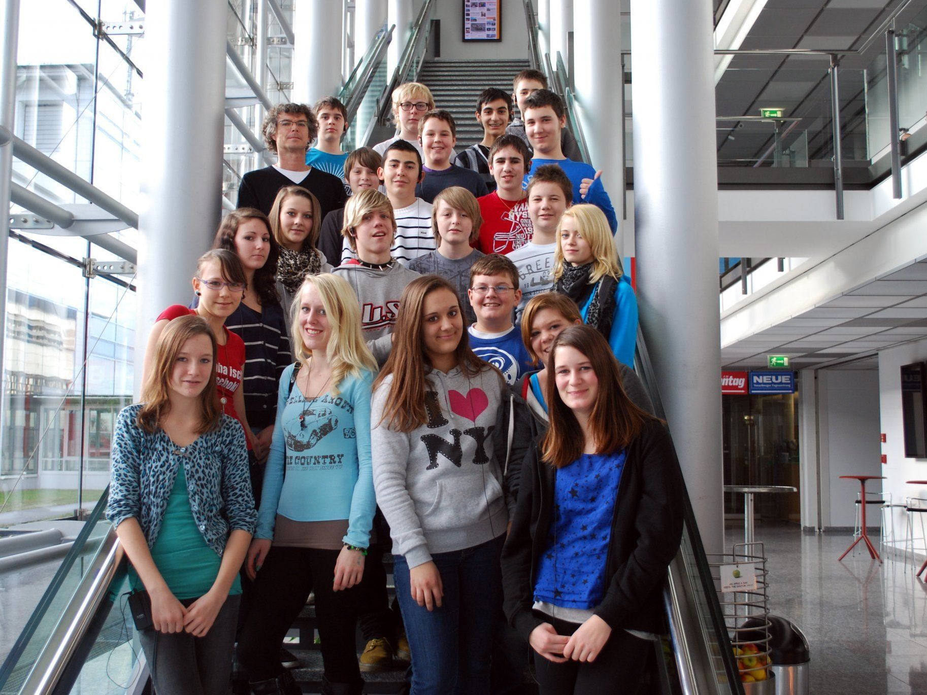 Die 4e Klasse der VMS Wolfurt besuchte das Vorarlberger Medienhaus. Die 4e Klasse der VMS Wolfurt besuchte das Vorarlberger Medienhaus.
