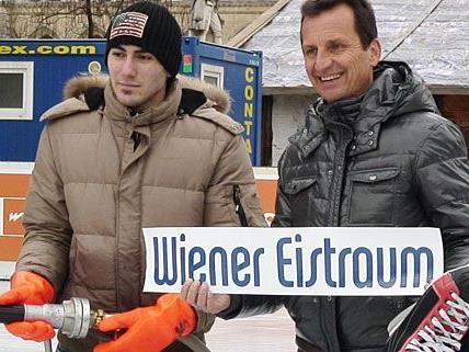 Sport-Stadtrat Oxonitsch ist sichtlich stolz auf den entstehenden Wiener Eistraum