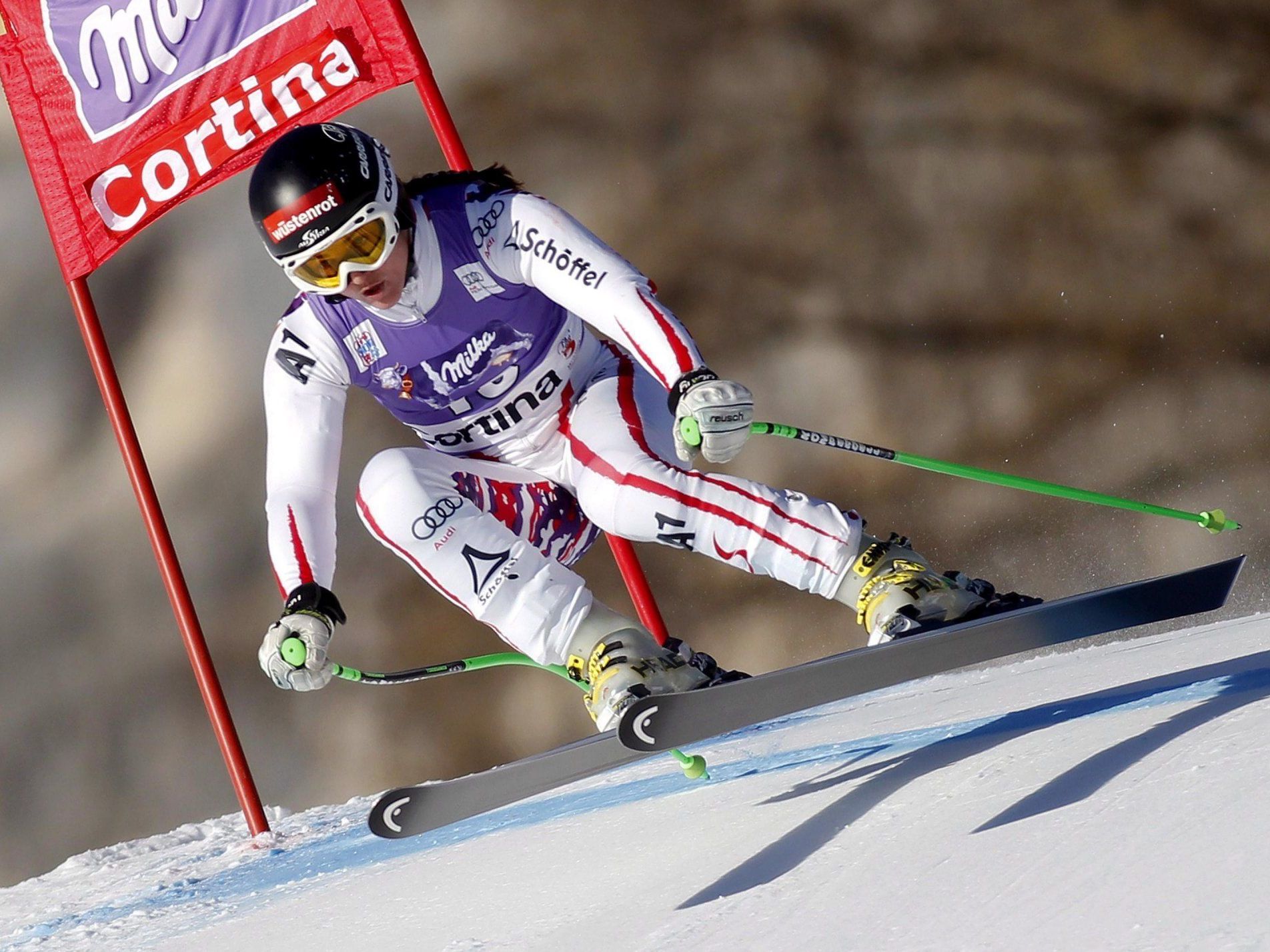 Liz Görgl wurde als beste Österreicherin in der Abfahrt in Cortina Achte. Liz Görgl wurde als beste Österreicherin in der Abfahrt in Cortina Achte.