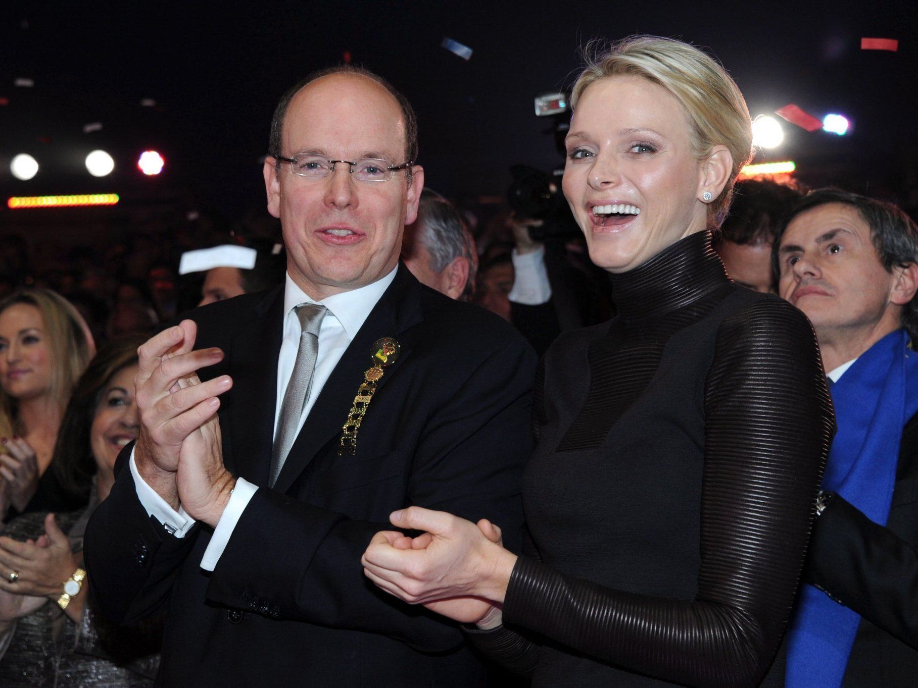 Überstrahle alles und jeden mit ihrem Auftreten - Prinzessin Charlene. Überstrahle alles und jeden mit ihrem Auftreten - Prinzessin Charlene.