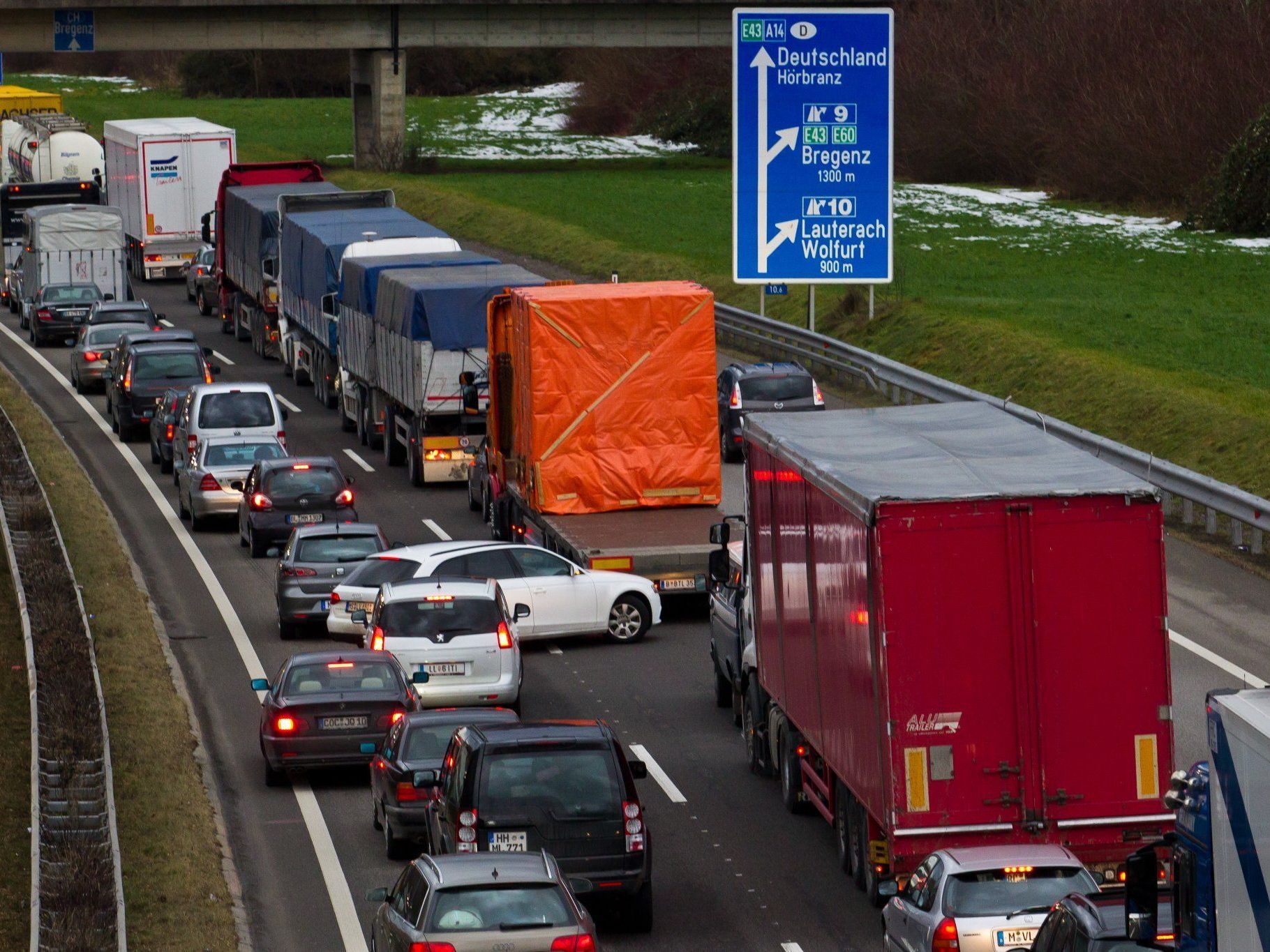 Sorgt noch für Verwirrung: Die Bildung der Rettungsgasse.