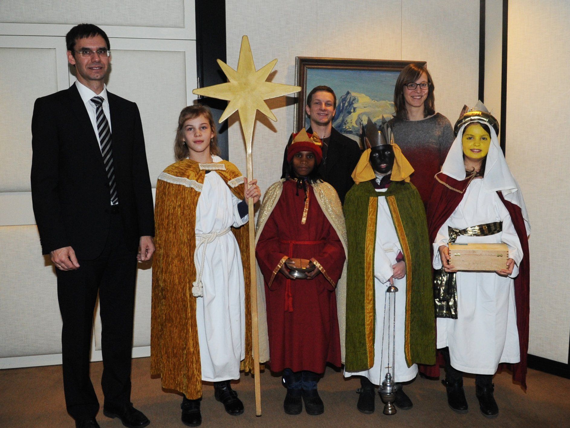 Die Sternsingeraktion dauert noch bis Sonntag, 8. Jänner 2012. Die Sternsingeraktion dauert noch bis Sonntag, 8. Jänner 2012.