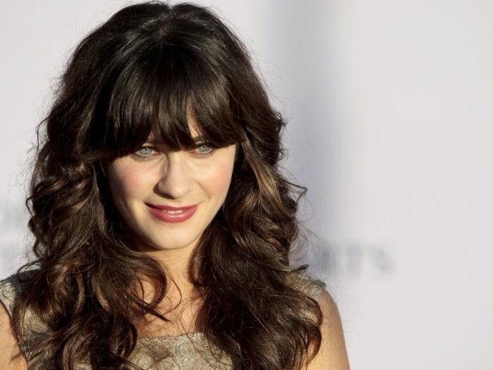 Zooey Deschanel wurde als Teenager bespruckt. Zooey Deschanel wurde als Teenager bespruckt.