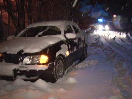 Auf mehreren Autobahnen rund um Wien sorgte der Schnee Behinderungen.