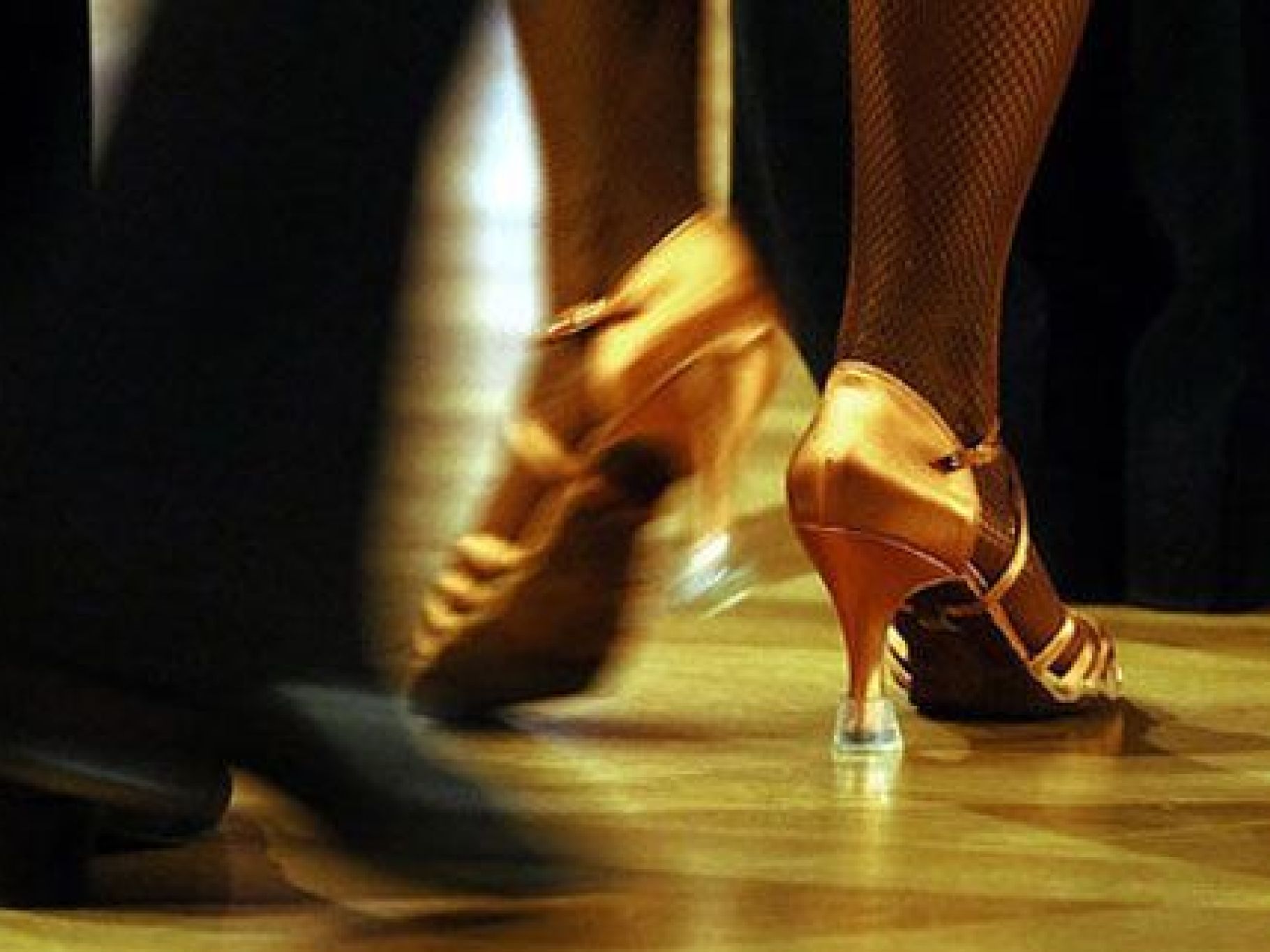 Die Österreicher wollen die Ballsaison 2012 genießen. Die Österreicher wollen die Ballsaison 2012 genießen.