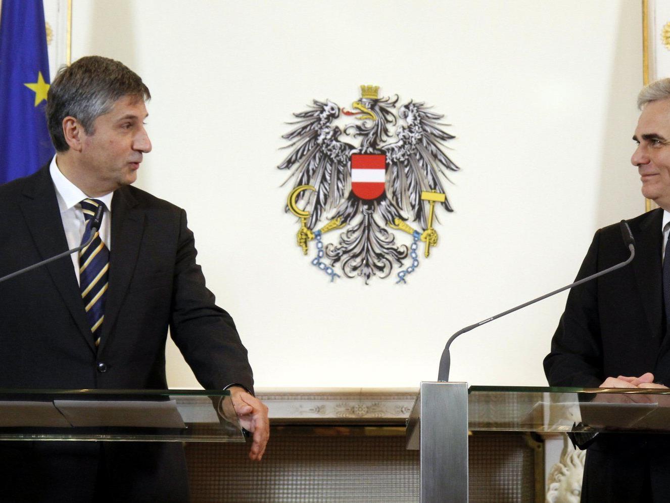 Bundeskanzler Faymann und Vizekanzler Spindelegger verhandeln weiter.