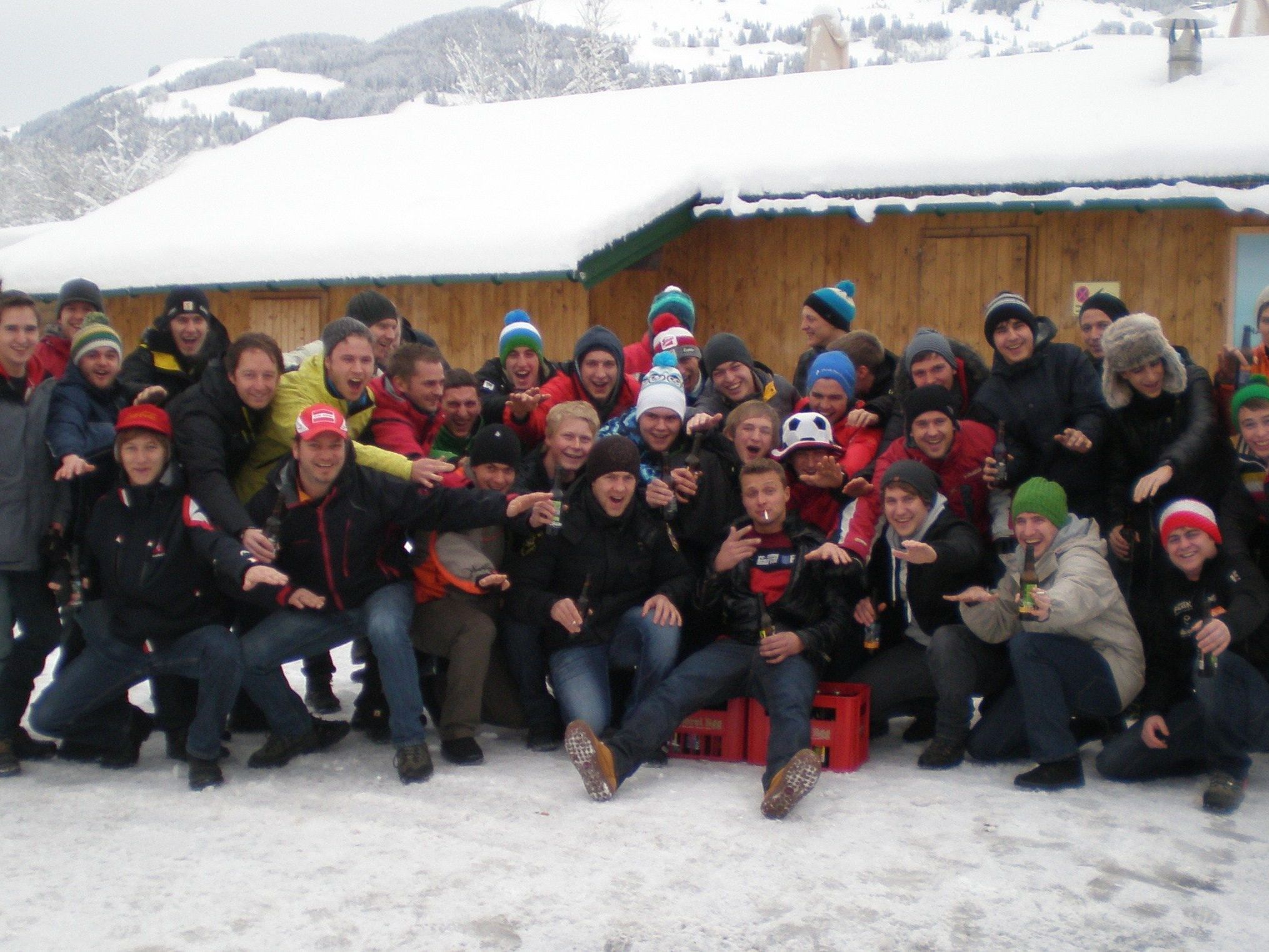 Die Reisegruppe des FC Egg in Vorfreude auf das Rennen in Kitzbühel Die Reisegruppe des FC Egg in Vorfreude auf das Rennen in Kitzbühel