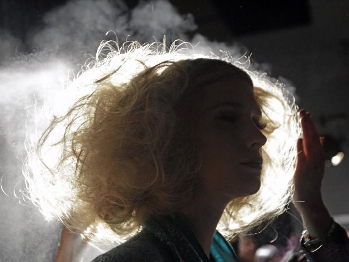 Gepflegte Haare und trendy Frisuren sind nicht nur bei den Stars ein Muss. Gepflegte Haare und trendy Frisuren sind nicht nur bei den Stars ein Muss.