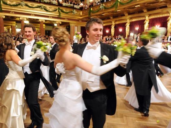 Die traditionelle Fächerpolonaise am Wiener Philharmonikerball Die traditionelle Fächerpolonaise am Wiener Philharmonikerball