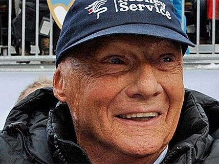 Niki Lauda, offenbar Fan von "Dancing Stars", schlägt wieder zu.