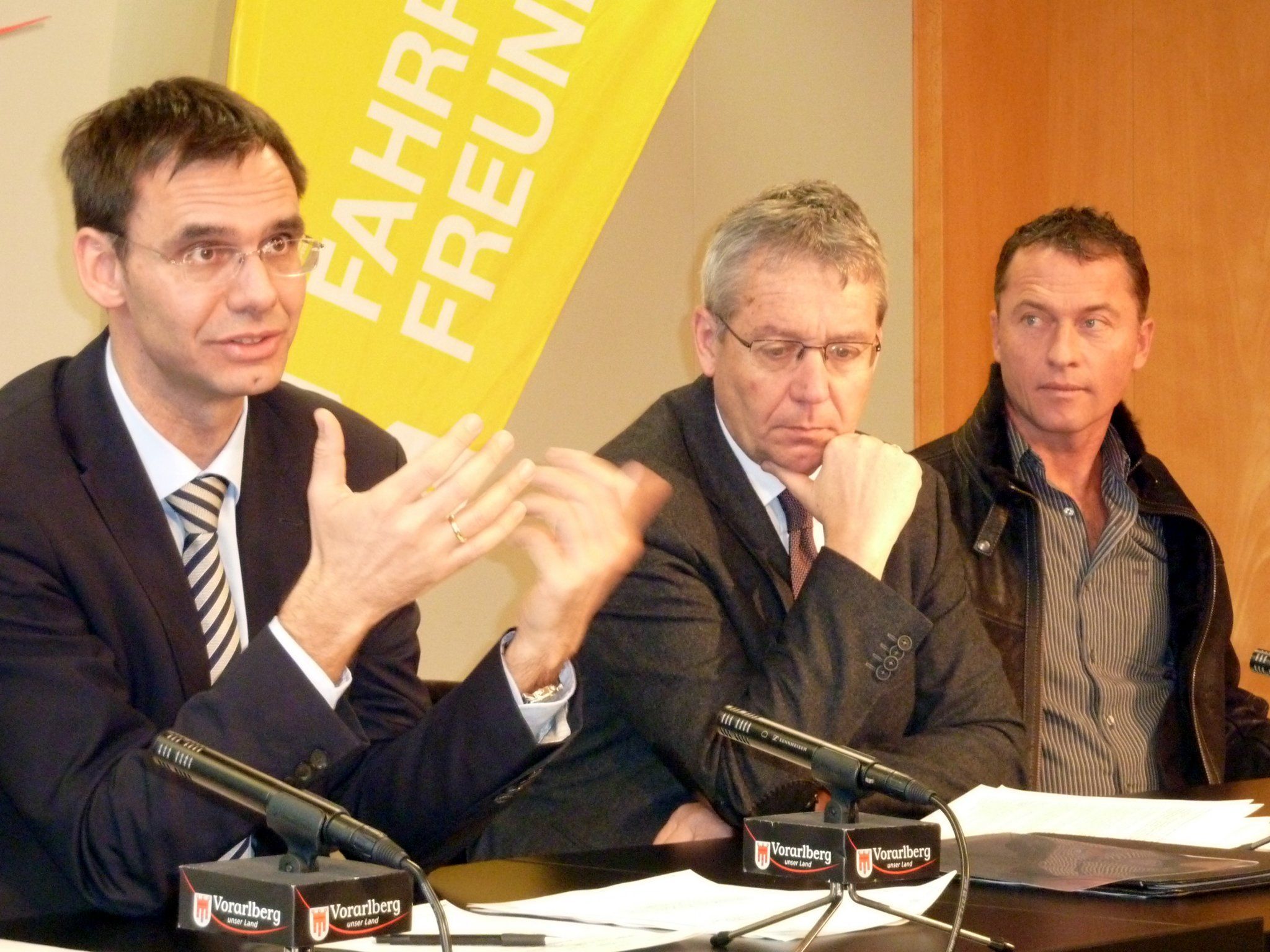 LH Wallner, LSth. Rüdisser und der Radwegbeauftragte des Landes, Peter Moosbrugger. LH Wallner, LSth. Rüdisser und der Radwegbeauftragte des Landes, Peter Moosbrugger.