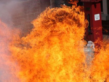 Schwerer Brand in einem Haus in Kapfenberg/Symbolbild Schwerer Brand in einem Haus in Kapfenberg/Symbolbild