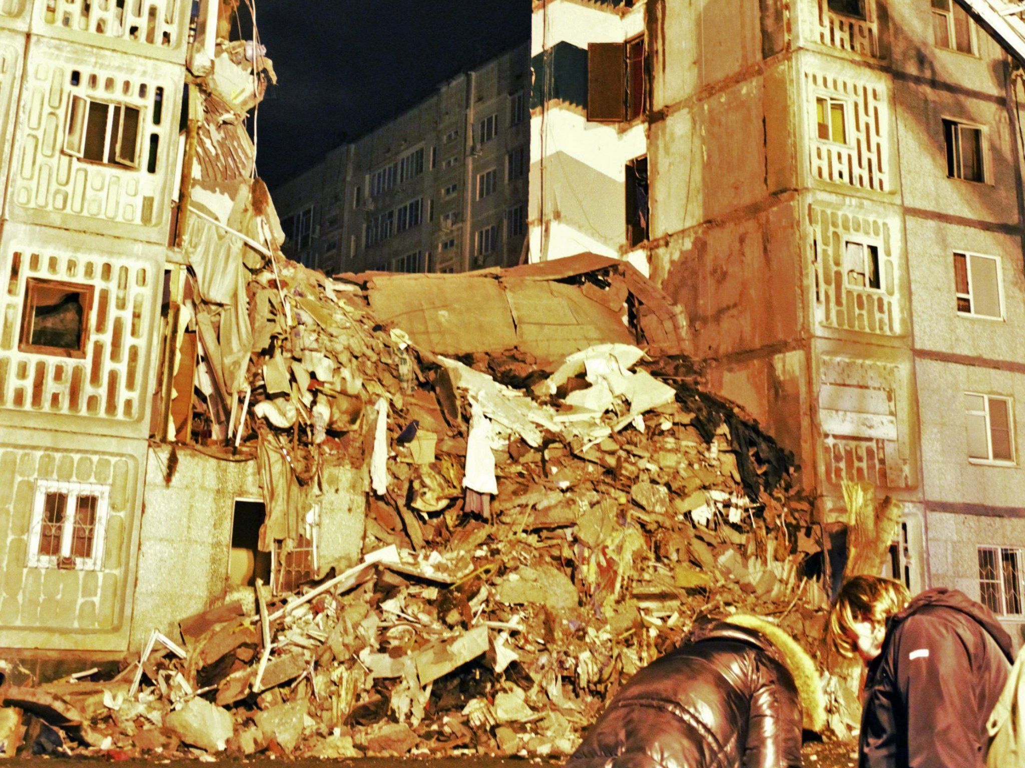 Die Ursache für die verheerende Explosion ist womöglich auf den Selbstmord eines Bewohners zurückzuführen. Die Ursache für die verheerende Explosion ist womöglich auf den Selbstmord eines Bewohners zurückzuführen.