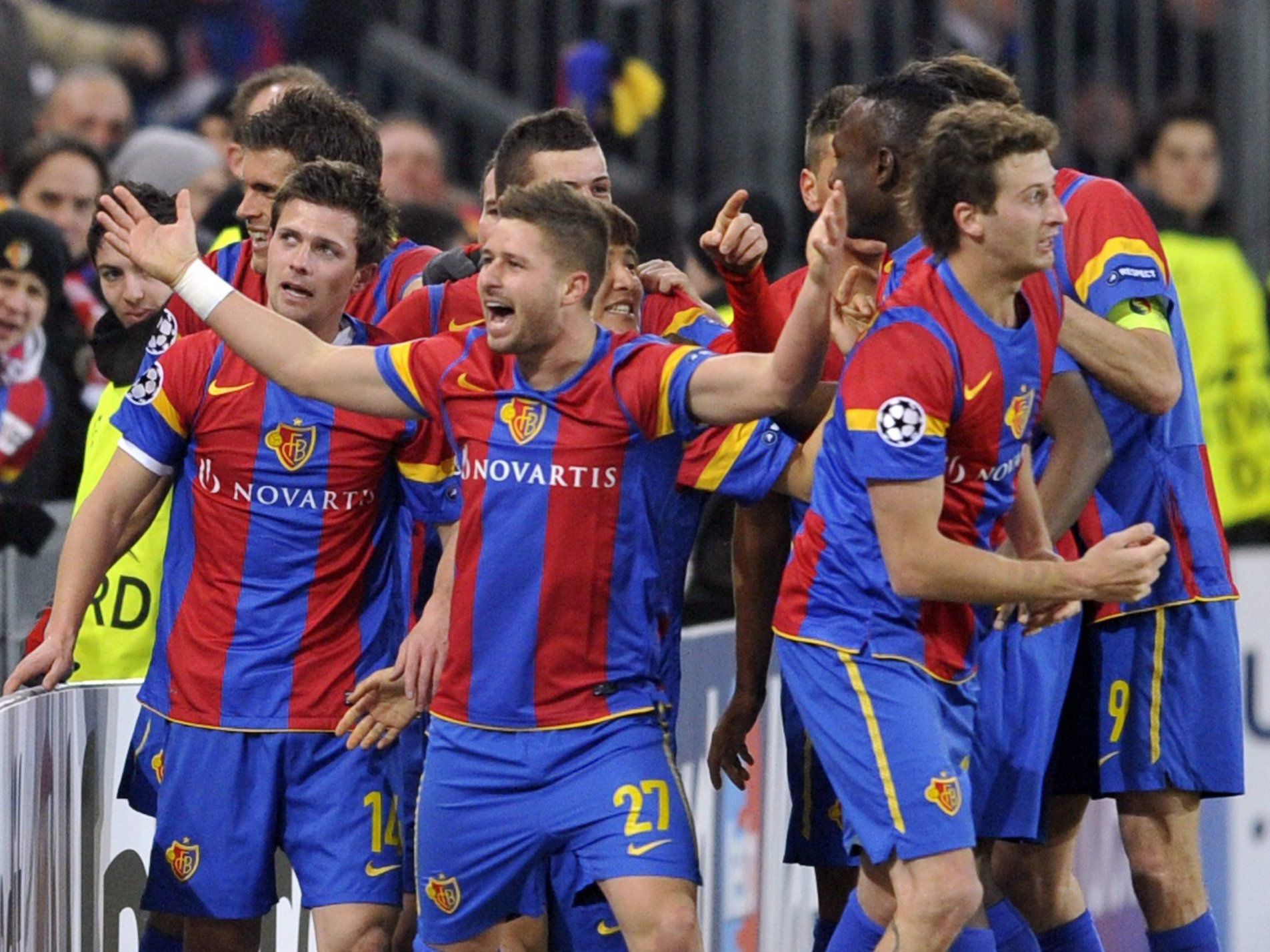 Basel schlägt im CL-Hinspiel zuhause die Bayern nicht unverdient mit 1:0. Basel schlägt im CL-Hinspiel zuhause die Bayern nicht unverdient mit 1:0.