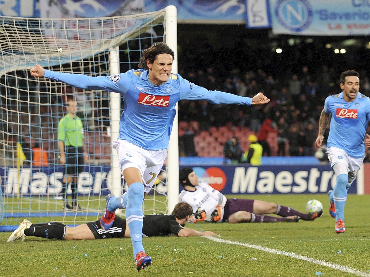 Edinson Cavani traf für Neapel. Edinson Cavani traf für Neapel.