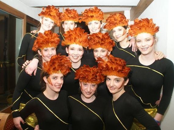 Die hübschen Gardemädchen begeisterten mit einem tollen Showtanz Die hübschen Gardemädchen begeisterten mit einem tollen Showtanz