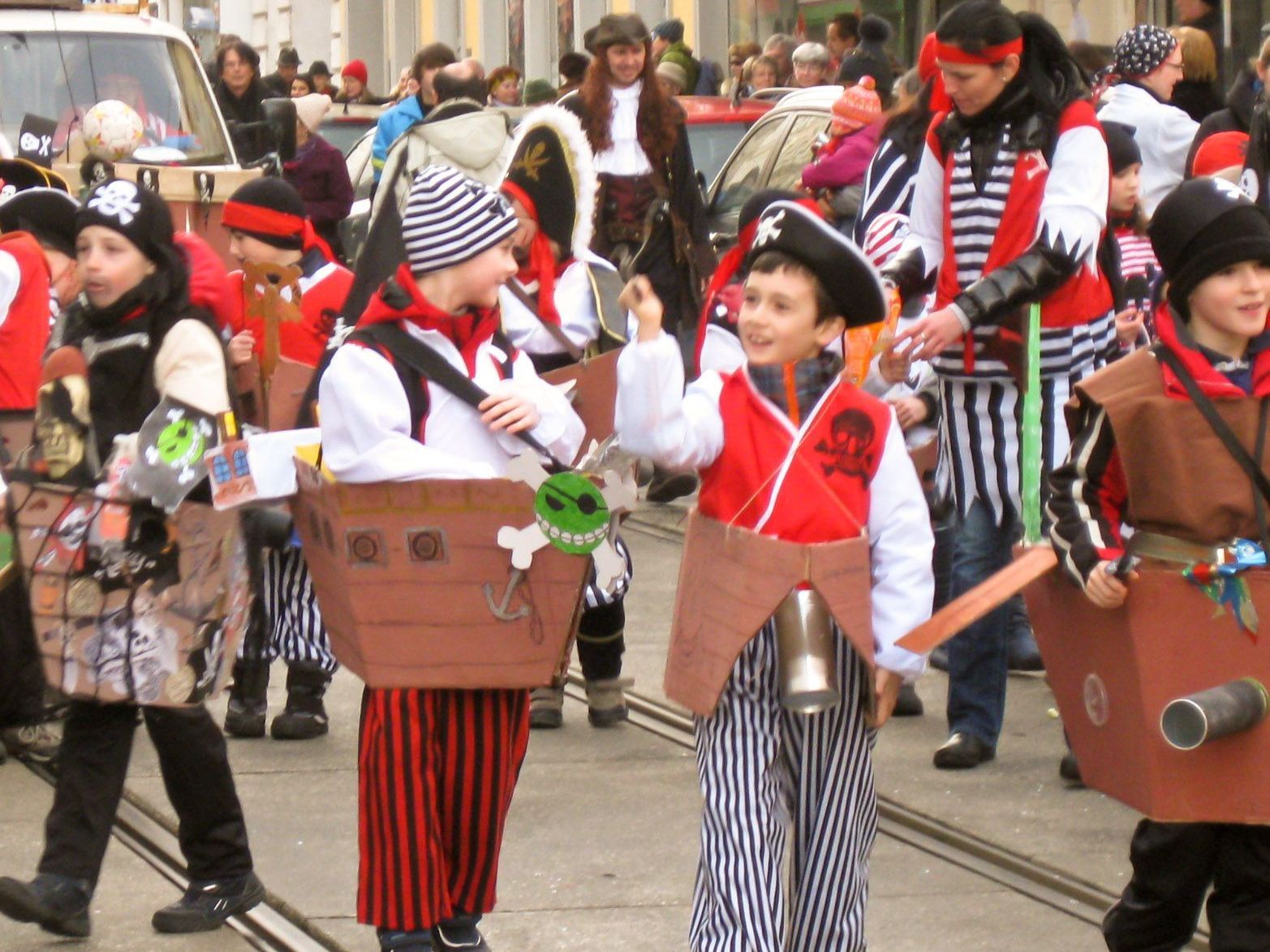 Es ging rund beim Faschingsumzug! Es ging rund beim Faschingsumzug!