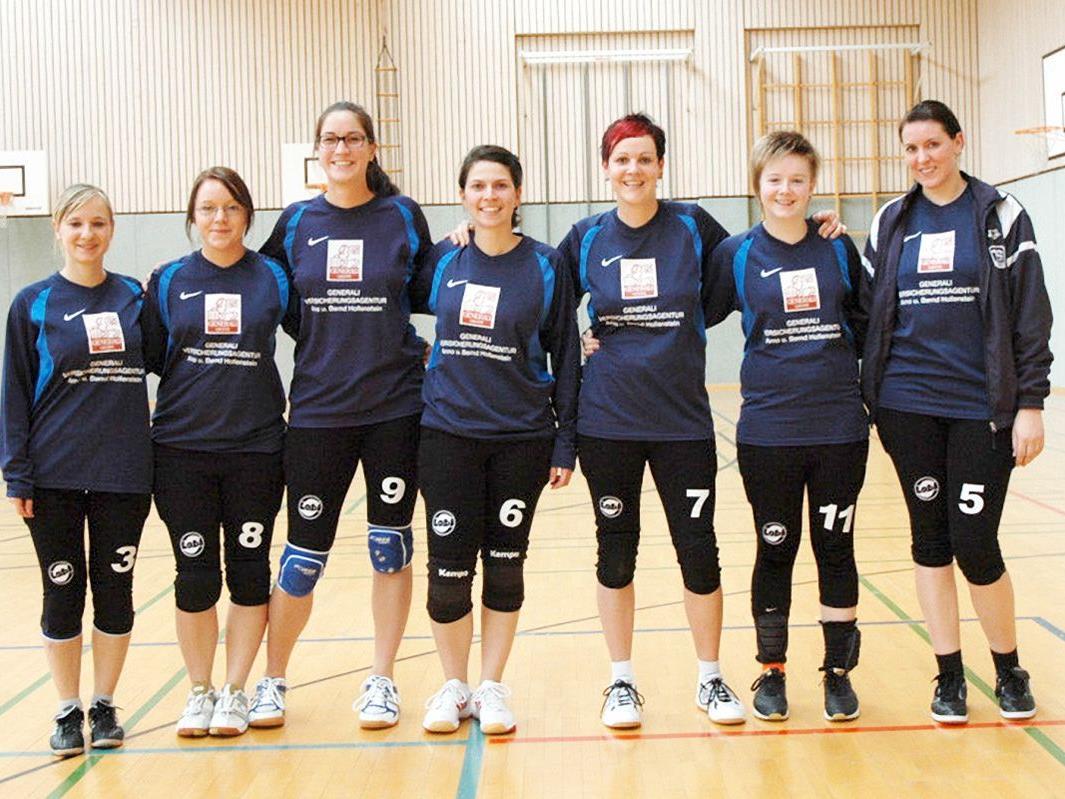 Die Faustballerinnen der TS Technoplast Höchst spielen in der Nationalliga B Schweiz